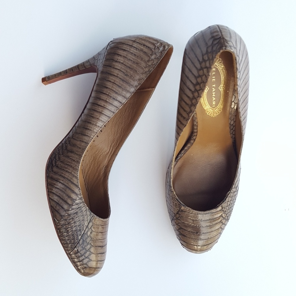 Elie Tahari snakeskin pump - Picture 1 of 6
